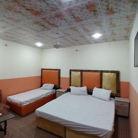 New Pak Royal Hotel Лахор Экстерьер фото