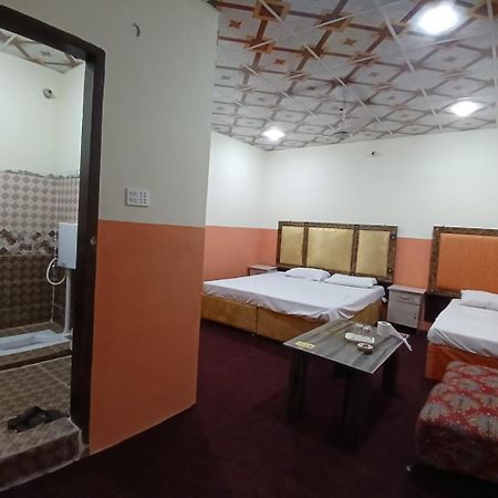 New Pak Royal Hotel Лахор Экстерьер фото