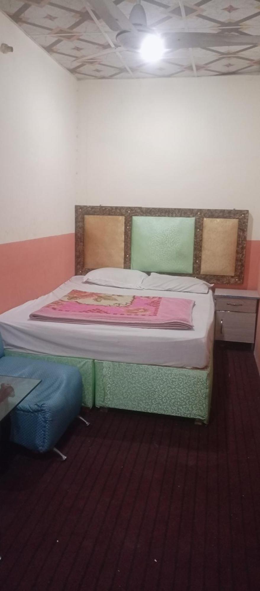 New Pak Royal Hotel Лахор Экстерьер фото