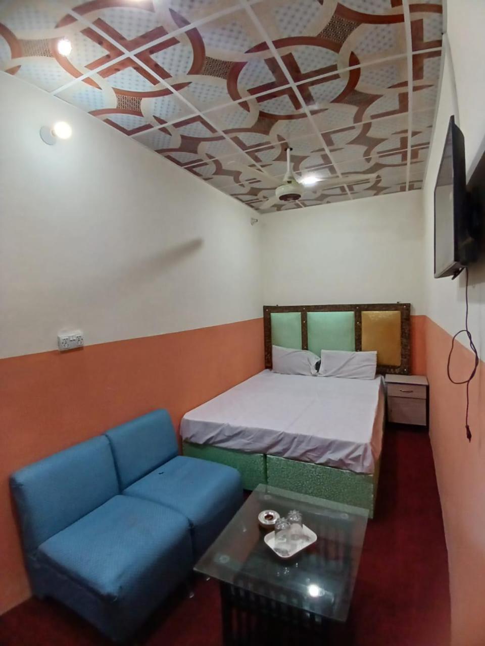 New Pak Royal Hotel Лахор Экстерьер фото